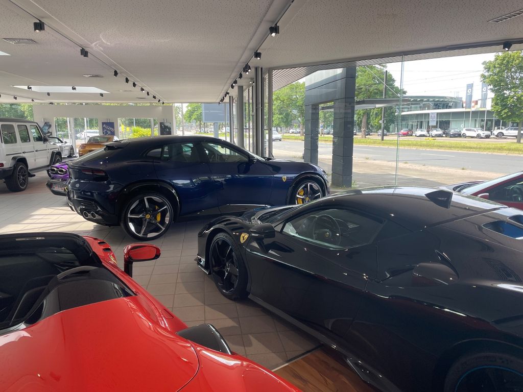 Bild des Angebotes Ferrari Purosangue V12