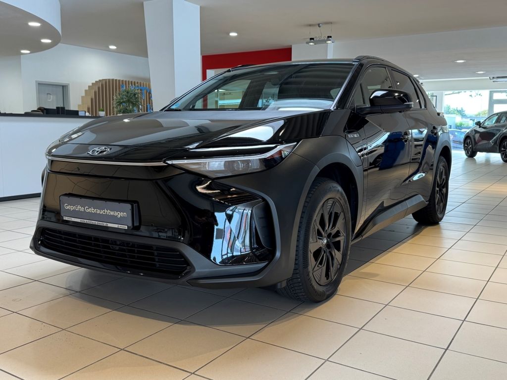Bild des Angebotes Toyota bz4X FWD Basis / 360° Kamera / Leder / S+W Reife