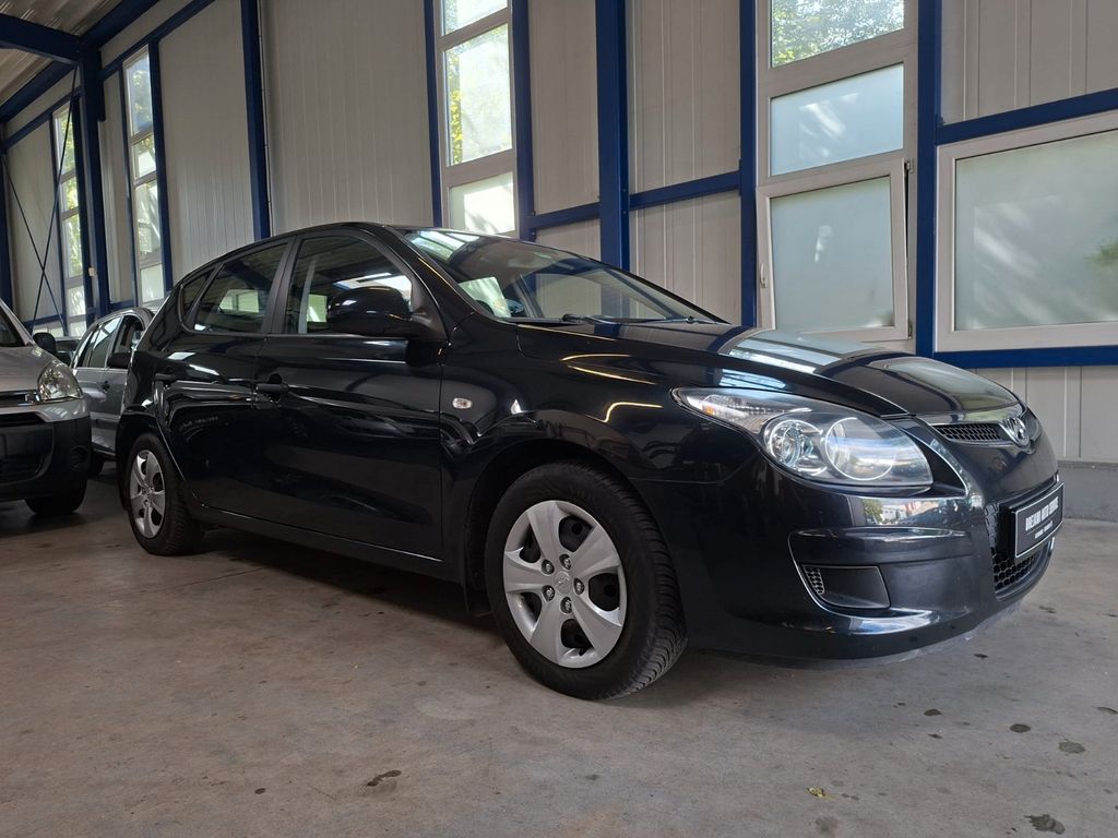 Bild des Angebotes Hyundai i30 1.4 Service + Tüv Neu