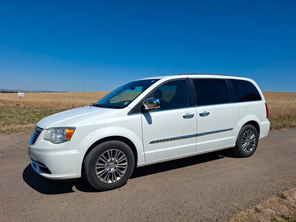 Bild des Angebotes Chrysler Town & Country 3.6 V6 7-Sitze DVD Leder Van