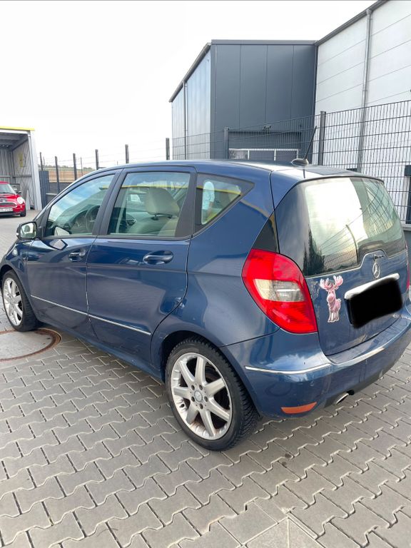 Bild des Angebotes Mercedes-Benz A 180 BlueEFF. Special Edit. Classic