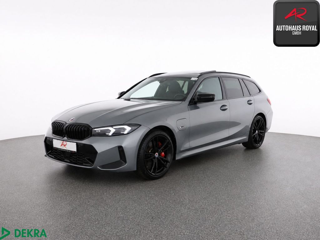 Bild des Angebotes BMW 330 e T xDrive M SPORT PANO,HARMAN/K,HUD,KAMERA