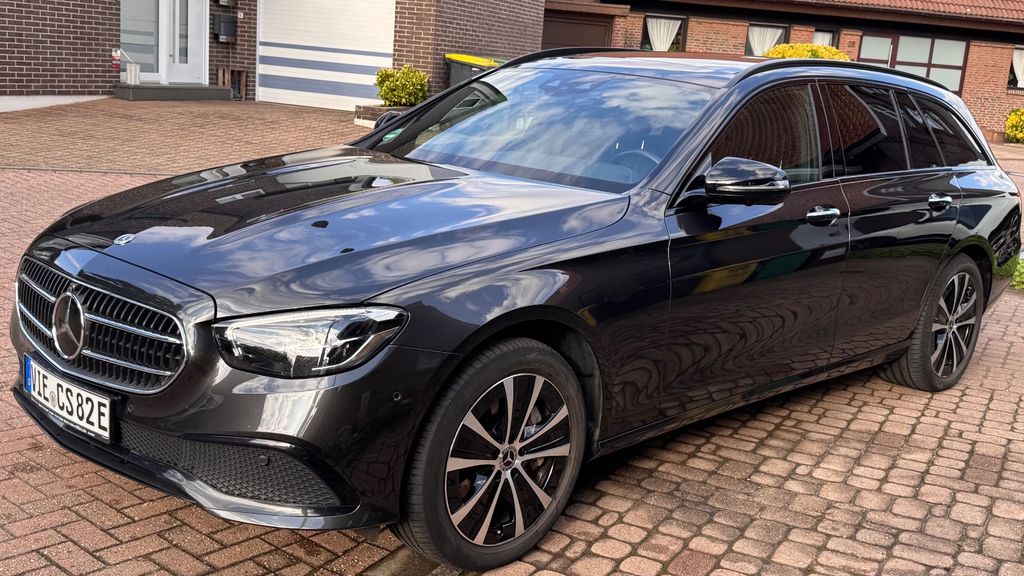 Bild des Angebotes Mercedes-Benz E 300 de 4MATIC T Autom. AMG Line