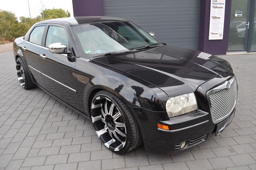 Bild des Angebotes Chrysler 300C 3.5 V6 * 22 ZOLL ALUFELGEN - AUTOMATIC *