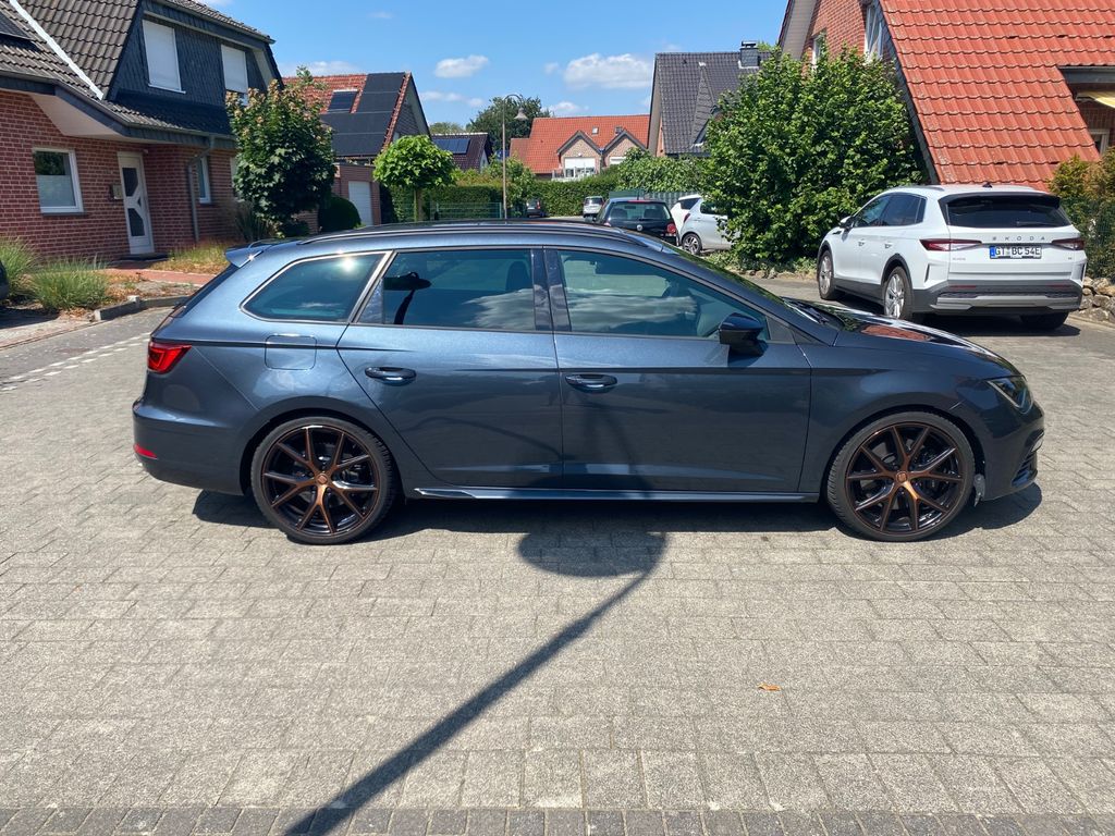 Bild des Angebotes Seat Leon 2.0 TSI CUPRA 4Drive DSG Sportstourer CUPRA