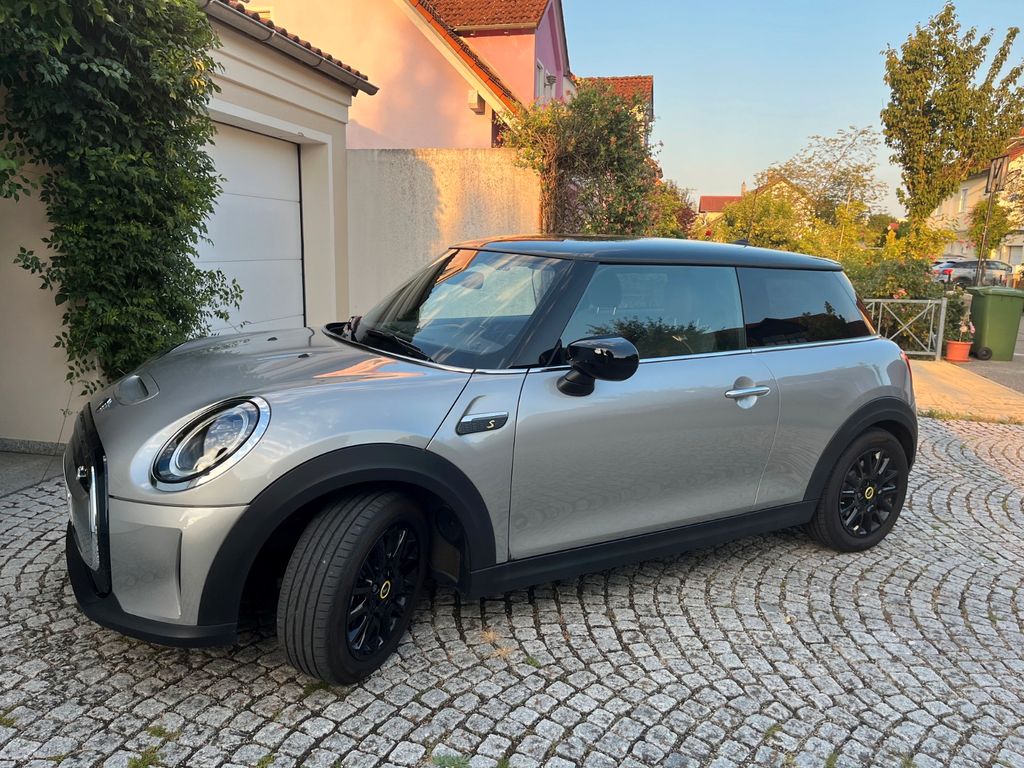 Bild des Angebotes MINI Cooper SE Classic Trim Classic Trim