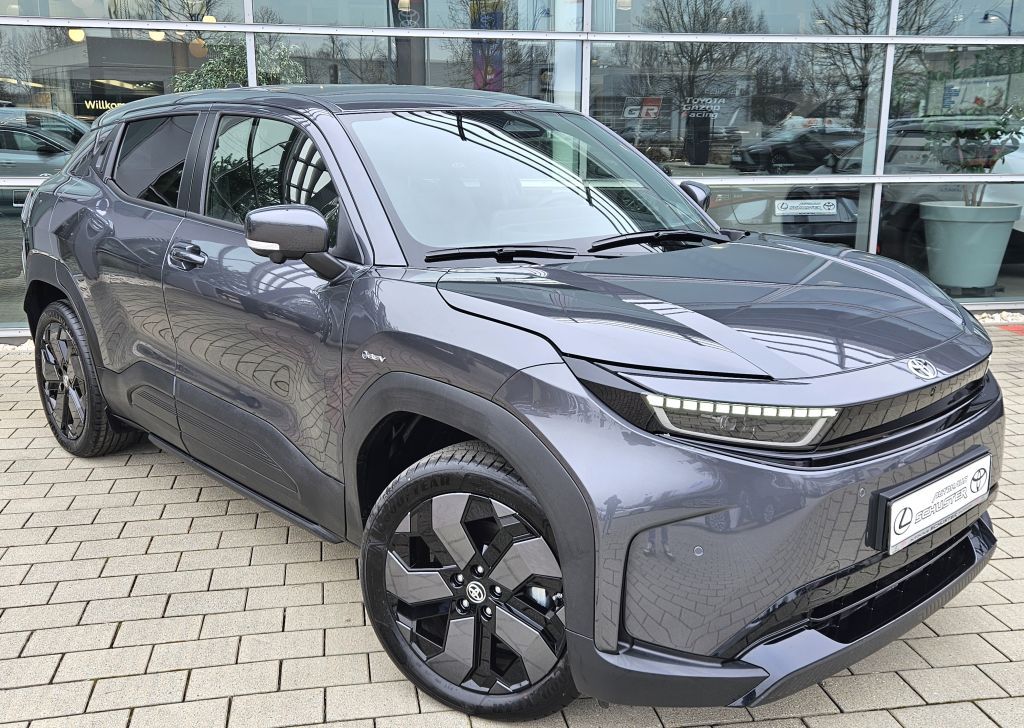 Bild des Angebotes Toyota Urban Cruiser 61kWh Lounge *Glas-Dach*