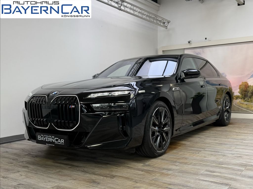 BMW M760 e xDr Performance B&W Sky Kristall DrivePro