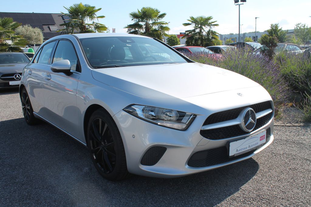 Bild des Angebotes Mercedes-Benz A 200, Automatik, Navi, Kamera, SHZ, Leder, PDC