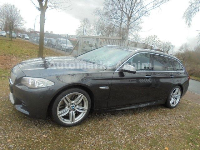 Bild des Angebotes BMW M550 d Touring xDrive LEDER+NAVI+KAMERA