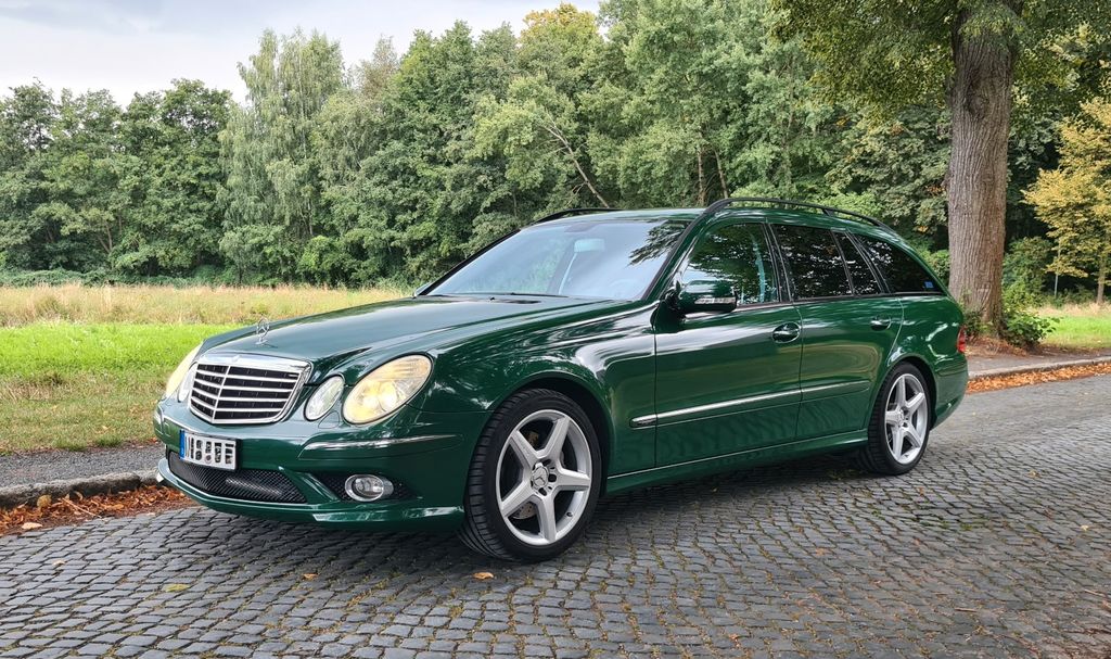 Bild des Angebotes Mercedes-Benz E 500T AvantgardeS AMG Paket Vollaust.