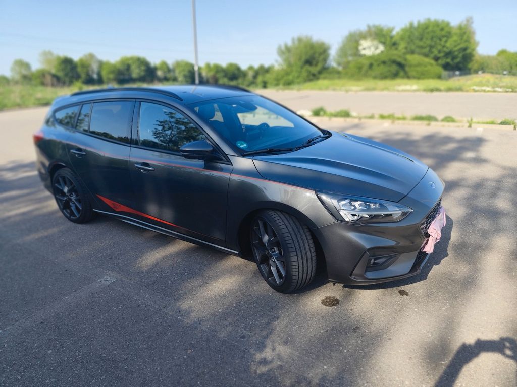 Ford Focus 2,3 EcoBoost ST Turnier ST