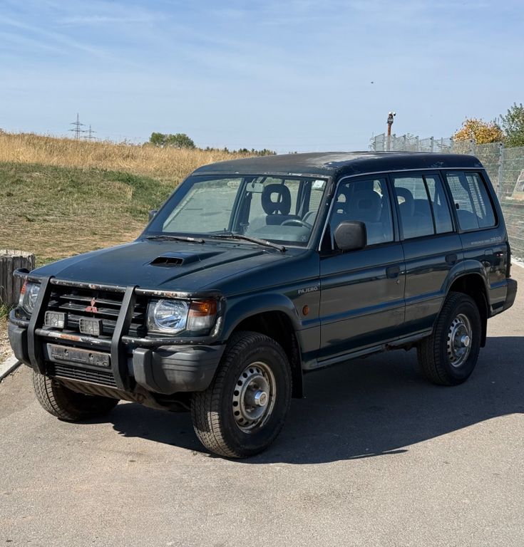 Mitsubishi Pajero Intercooler Turbo 2.8 TD 4x4 *ALLRAD*AHK*