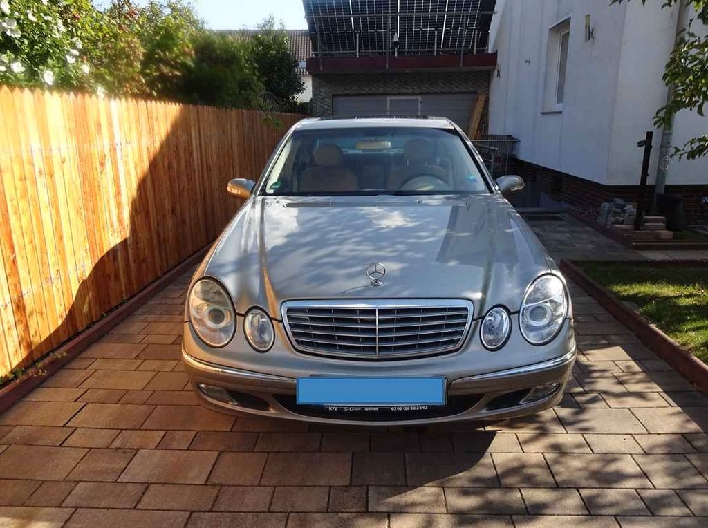 Bild des Angebotes Mercedes-Benz E 270 CDI Classic, sehr gut gepflegt