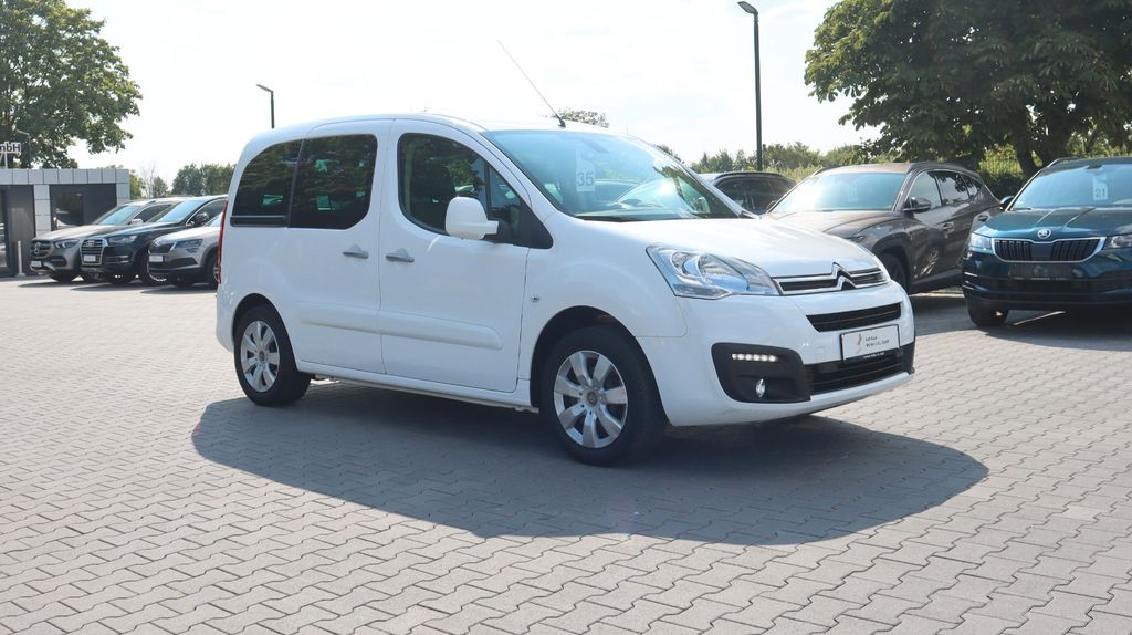 Bild des Angebotes Citroën Berlingo Selection CarPlay AHK Klima PDC Tempo.