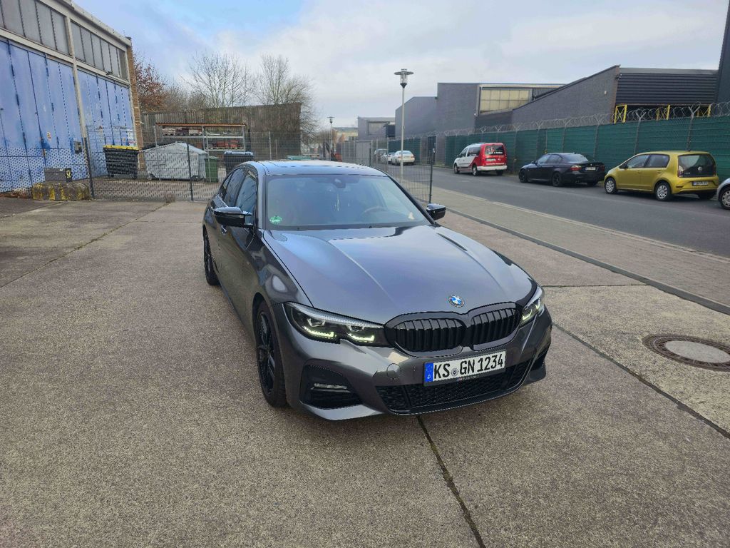 Bild des Angebotes BMW 330i M Sport Automatic M Sport