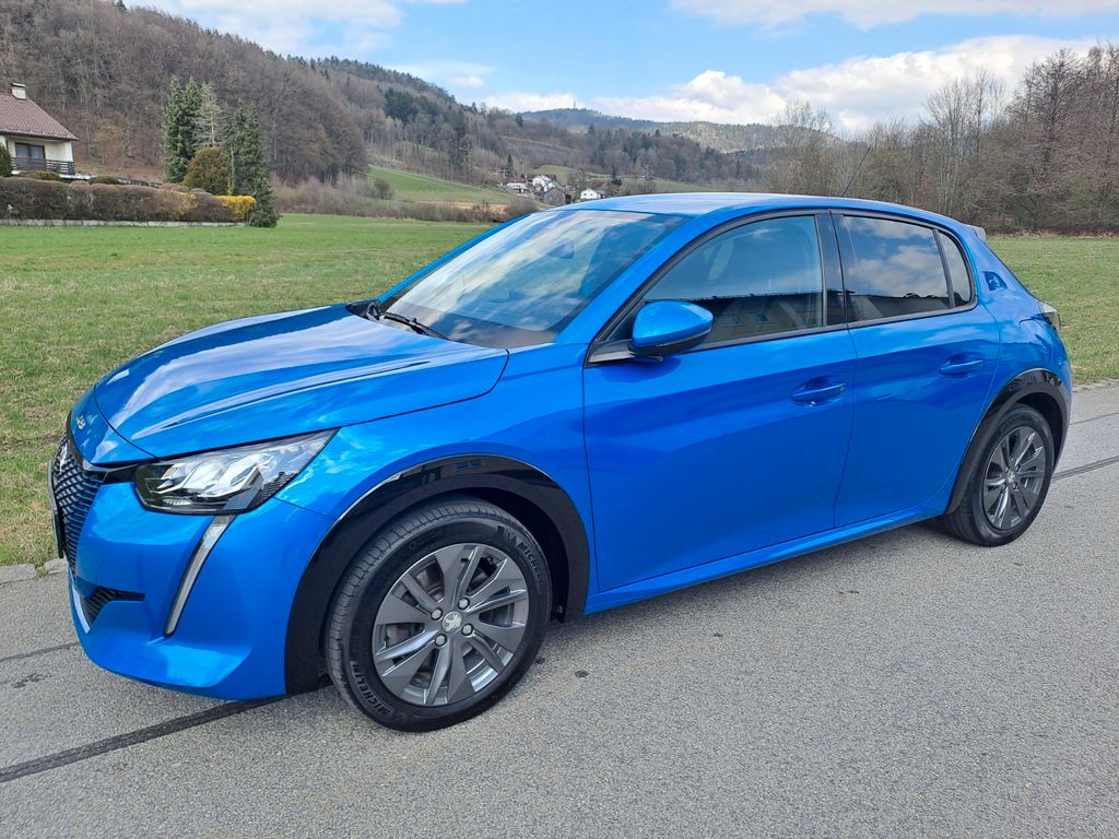 Bild des Angebotes Peugeot e-208 Allure Pack 11kW, SH, LED, Wärmepumpe
