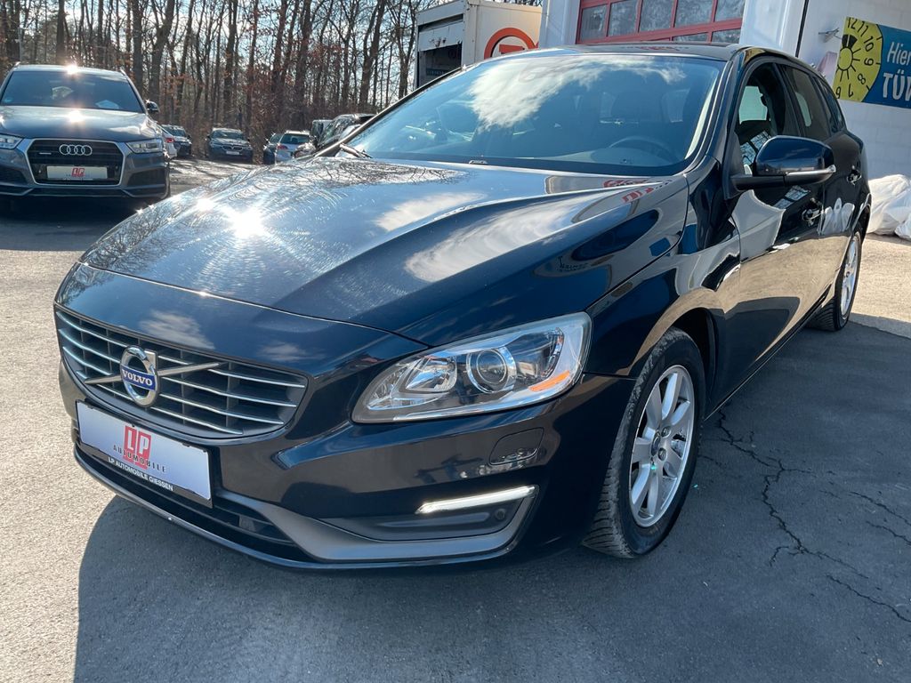 Bild des Angebotes Volvo V60 Kombi 2.0 D3 Autom. AHK Navi Klima SHZ