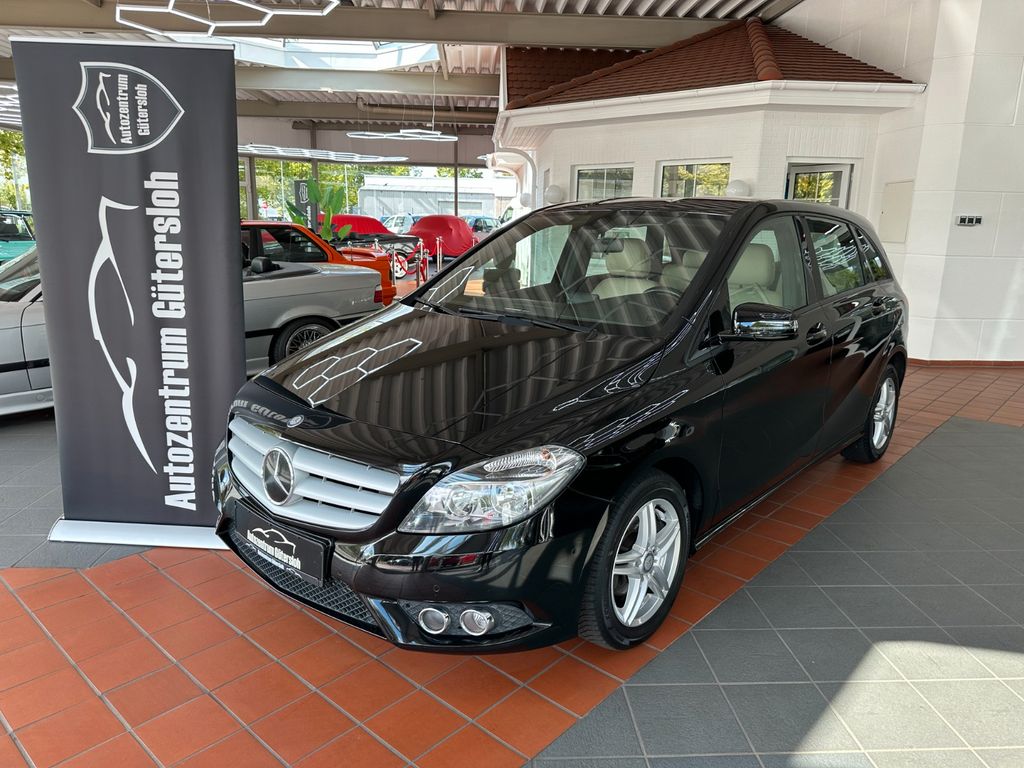 Bild des Angebotes Mercedes-Benz B 180 * VOLLLEDER BEIGE / ALLWETTER / GARANTIE *