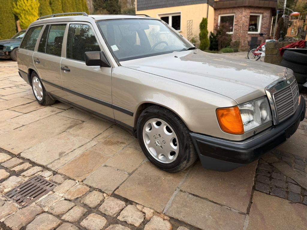 Bild des Angebotes Mercedes-Benz 300TD W124 88TKM Schiebedach