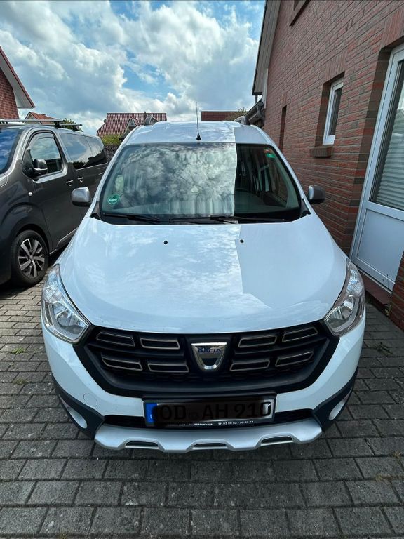 Bild des Angebotes Dacia Dokker TCe 115 Stepway Celebration Stepway C...