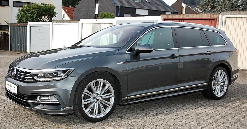 Bild des Angebotes Volkswagen Passat Variant 2.0 TDI 4motion R-line Pano LED