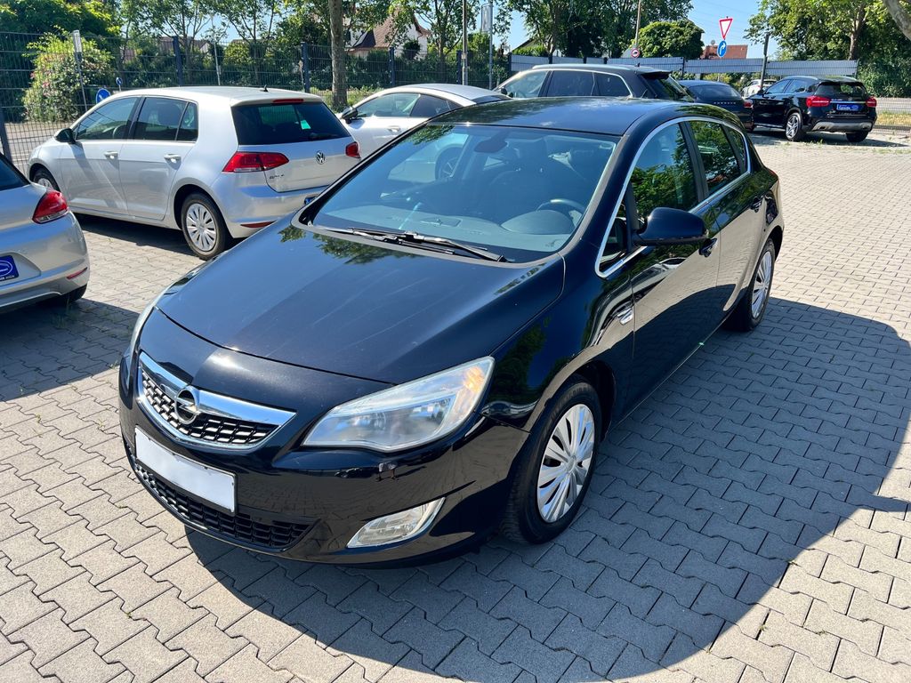 Bild des Angebotes Opel Astra J Lim. 5-trg. Cosmo 1.6 -Navi -Klima - AHK