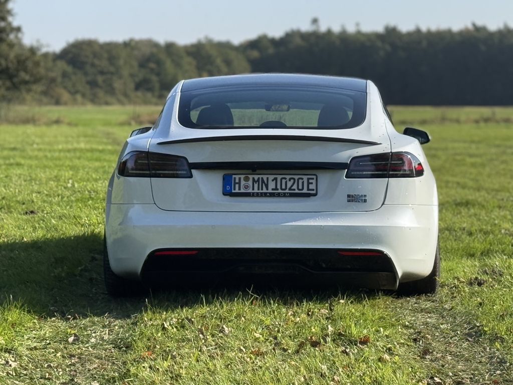 Tesla Model S Plaid 1020PS+tiefer+Garantie+Enh.AP+AHK