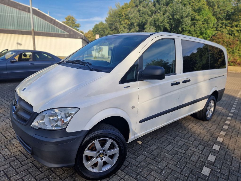 Bild des Angebotes Mercedes-Benz 4x4 9 Sitzer Scheckheft 2xSchiebetür Automatik