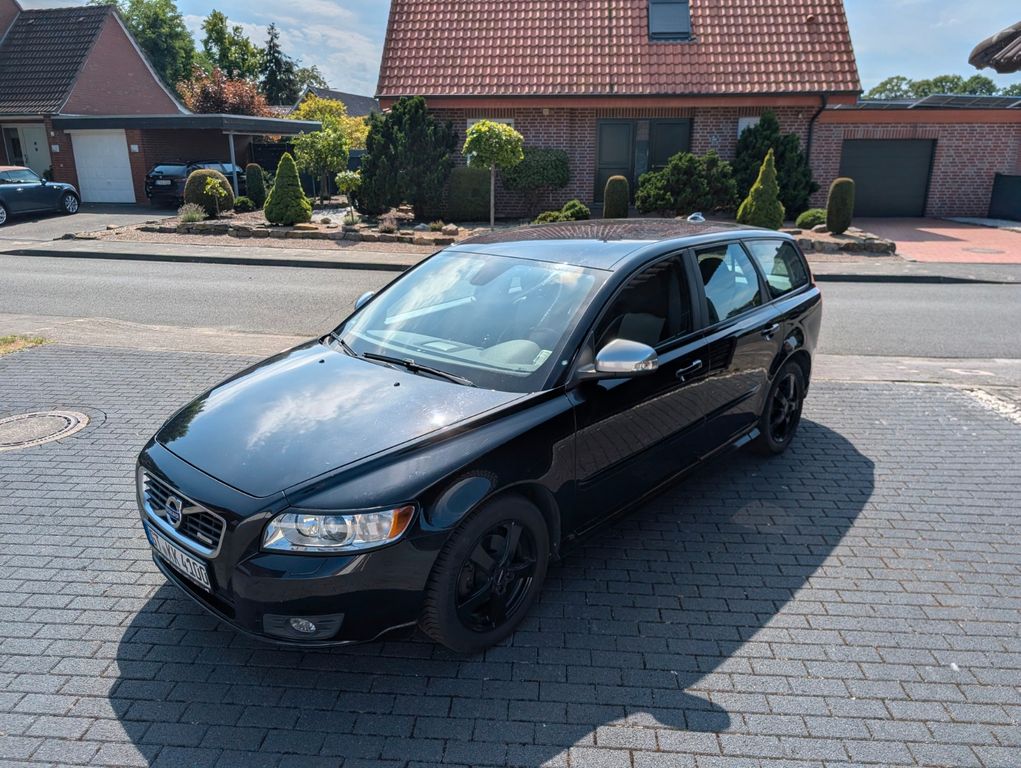 Bild des Angebotes Volvo V50 D2 R-Design Pro Edition R-Design Pro Edition