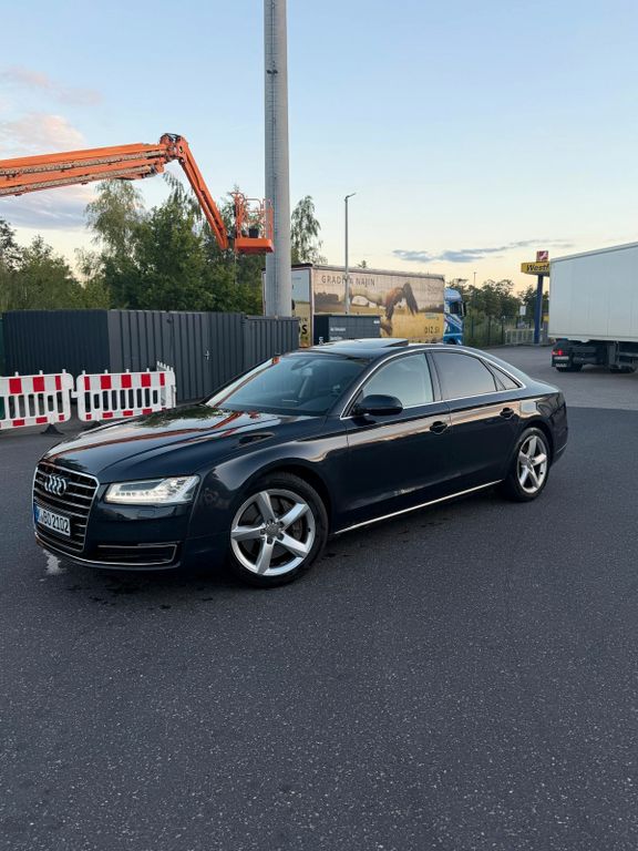 Bild des Angebotes Audi A8 4.2 TDI, BOSE, S-DACH, AHK schwenkbar,
