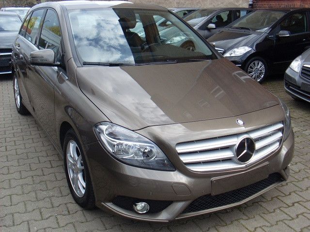 Bild des Angebotes Mercedes-Benz B 180 Automatik / Leder / Akt. Park-Assistent