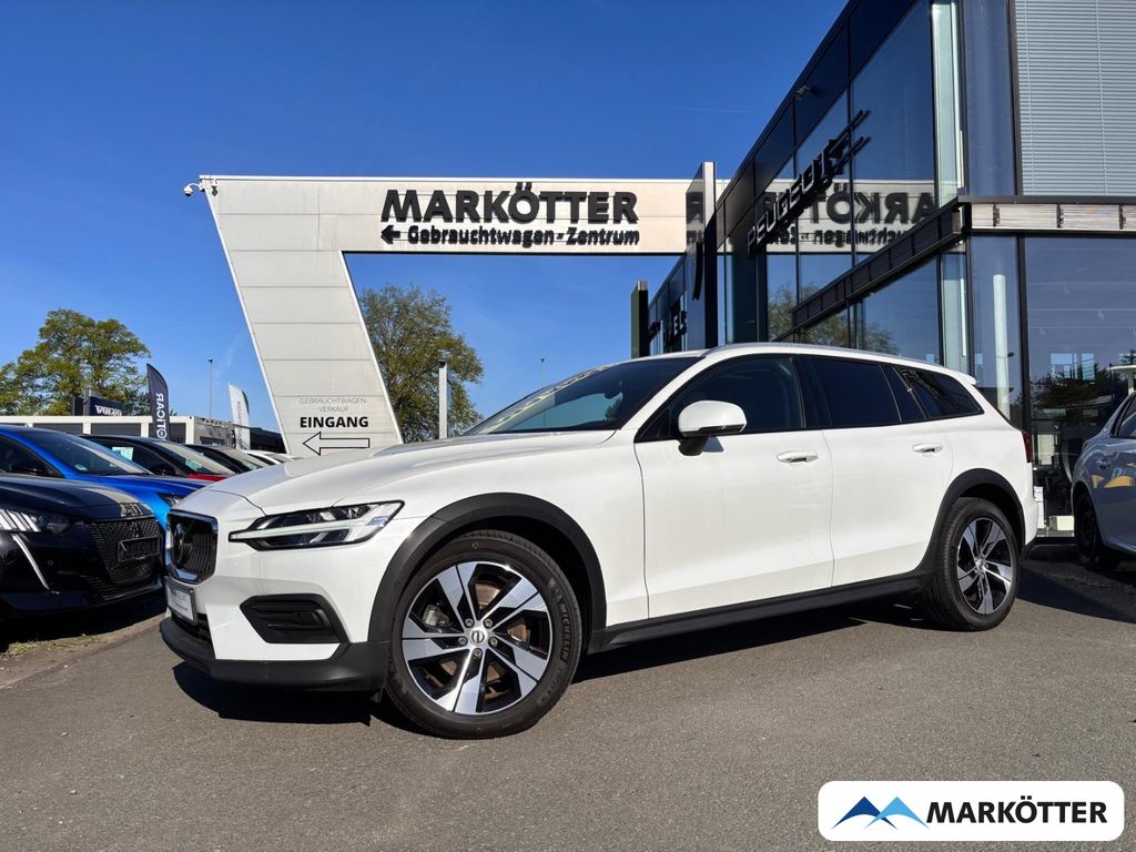 Bild des Angebotes Volvo V60 Cross Country B4 AWD Plus/AHK/ACC/BLIS/PANO