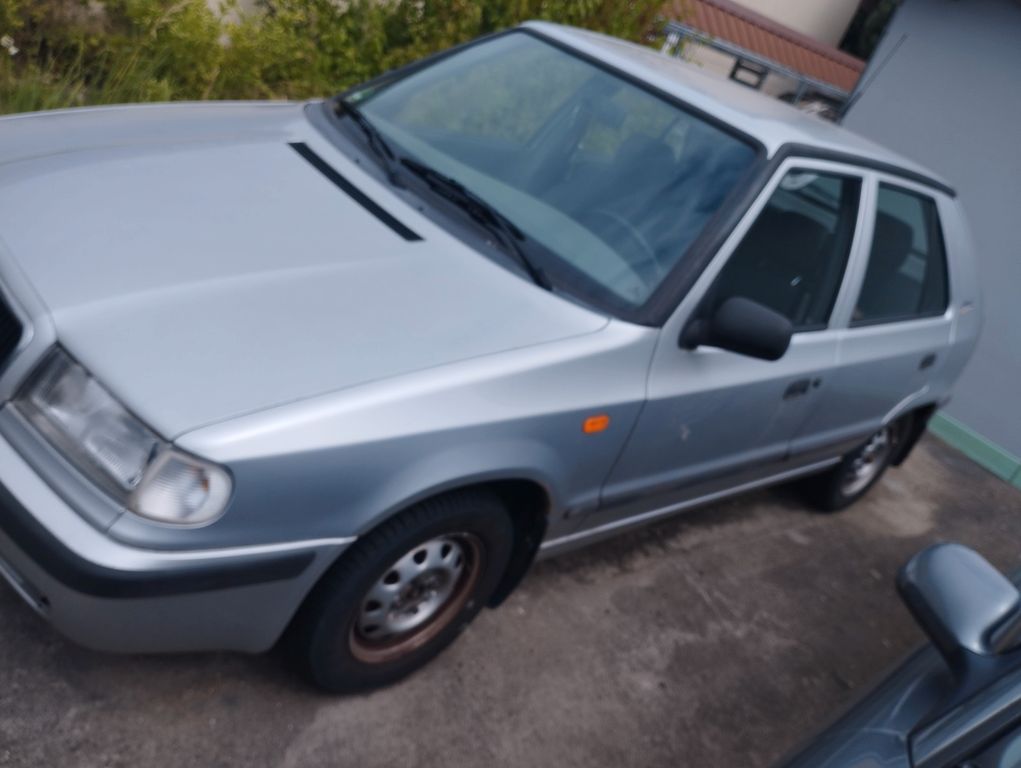 Bild des Angebotes Skoda Felicia 1.3 GLX Limousine 98000 km TÜV -04/2027