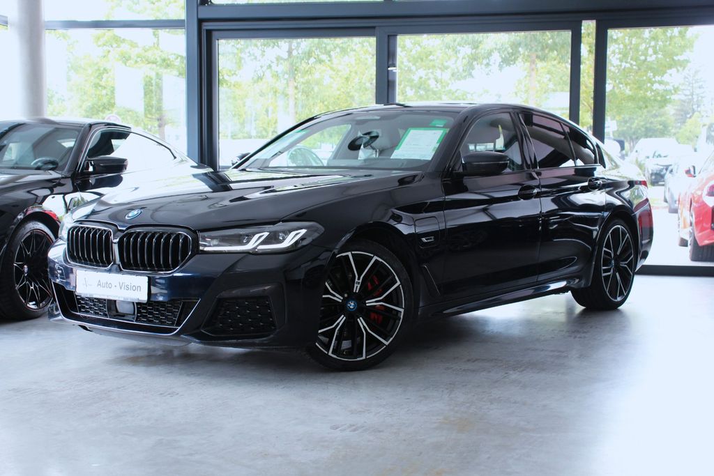 Bild des Angebotes BMW 545e xDrive (G30) M Sport PRO *A-LED*ACC*KAM*GSD