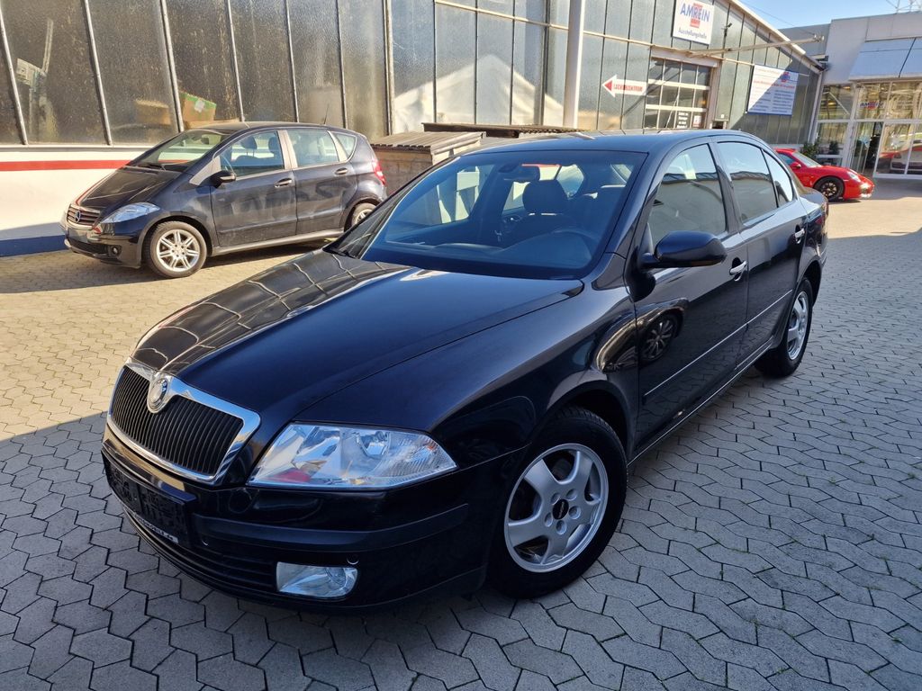 Bild des Angebotes Skoda Octavia Lim. Elegance+PDC+SHZ+TEMPOMAT+AHK