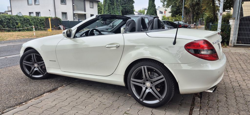 Bild des Angebotes Mercedes-Benz SLK 200 Kompressor - Sportpaket Garagenfahrzeug