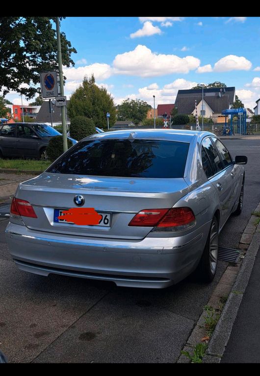 BMW 760i v12 mit Rolls Royce Motor Tüv