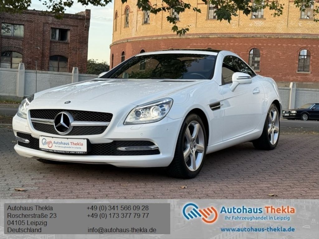 Mercedes-Benz SLK 200 CGI, Bi-Xenon,Airscarf, Leder,17´´Aluf