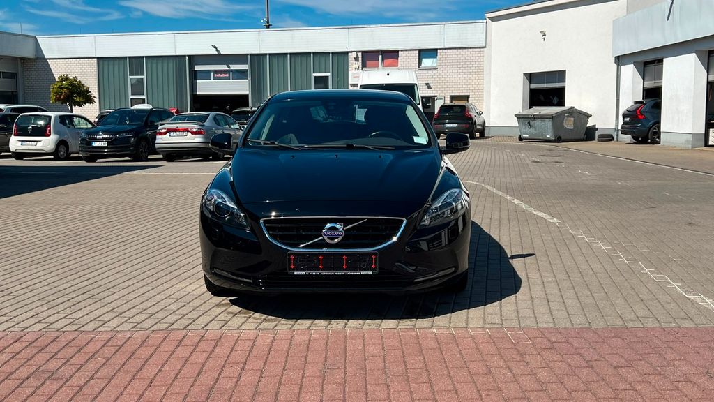 Bild des Angebotes Volvo V40 D4 Summum KAM*STZHZ*AUT*