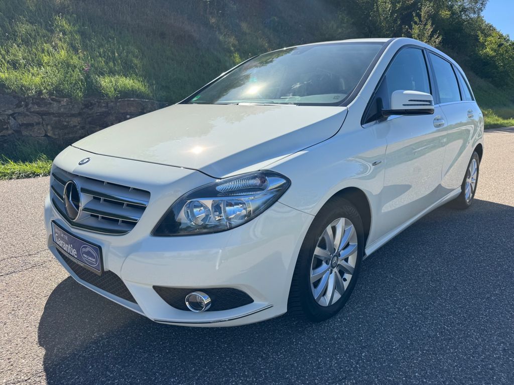 Bild des Angebotes Mercedes-Benz B 180 BlueEFFICIENCY/2HD/Kamera/SHZ/Scheckheft/