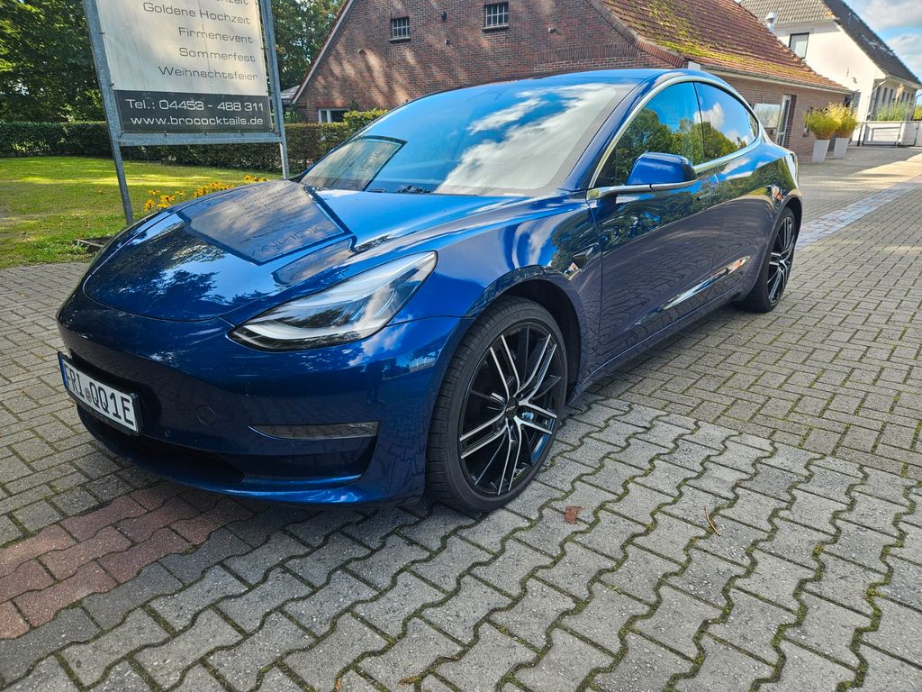 Tesla Model 3 LongRange top Zustand 2. Hand AWD