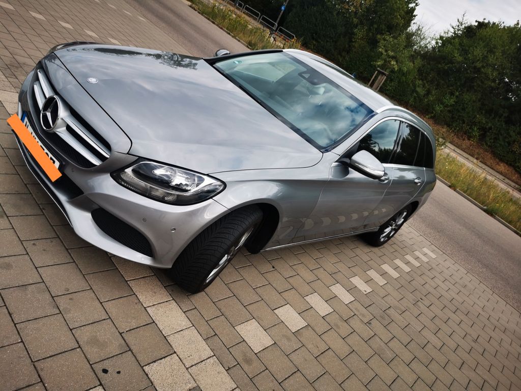 Bild des Angebotes Mercedes-Benz 220 Bluetec Avantgarde