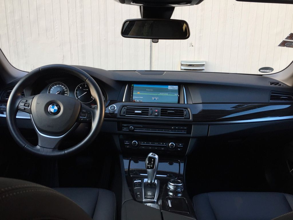 Bild des Angebotes BMW 520d xDrive Touring A Luxury Line HiFi Navi Pro