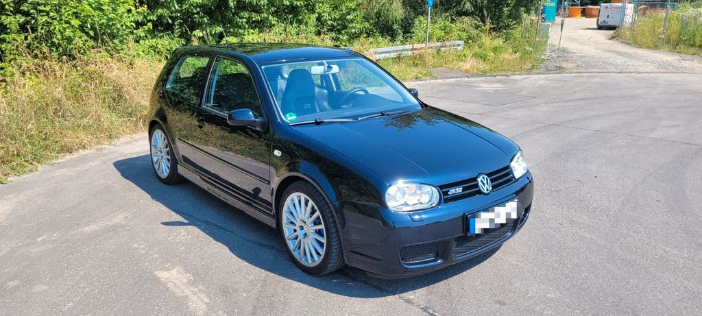 Volkswagen Golf IV R32 Moonlightblue