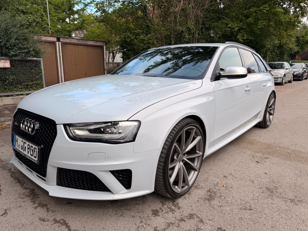 Audi RS4 Avant B8 4.2 FSI V8 Quattro Suzukagrau