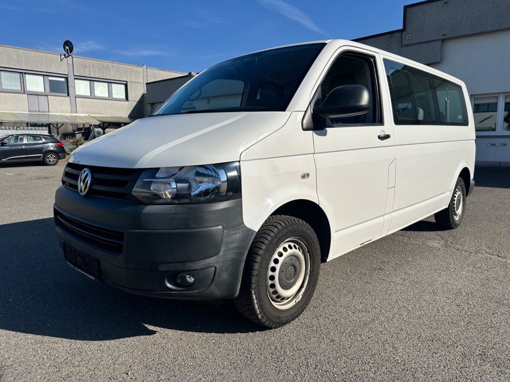 Bild des Angebotes Volkswagen T5 2.0 TDi/114PS/Klima/Navi/125700 Km/9 Sitzer