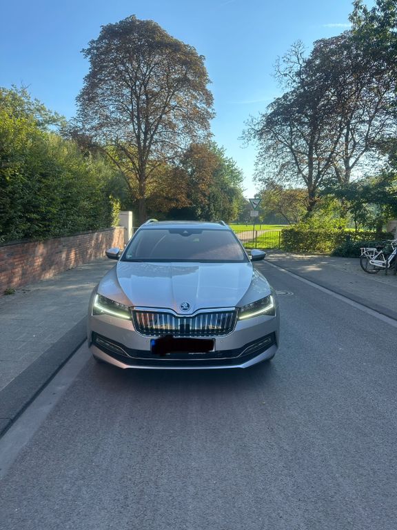 Bild des Angebotes Skoda Superb 1.4 TSI iV DSG STYLE COMBI STYLE !26 500!