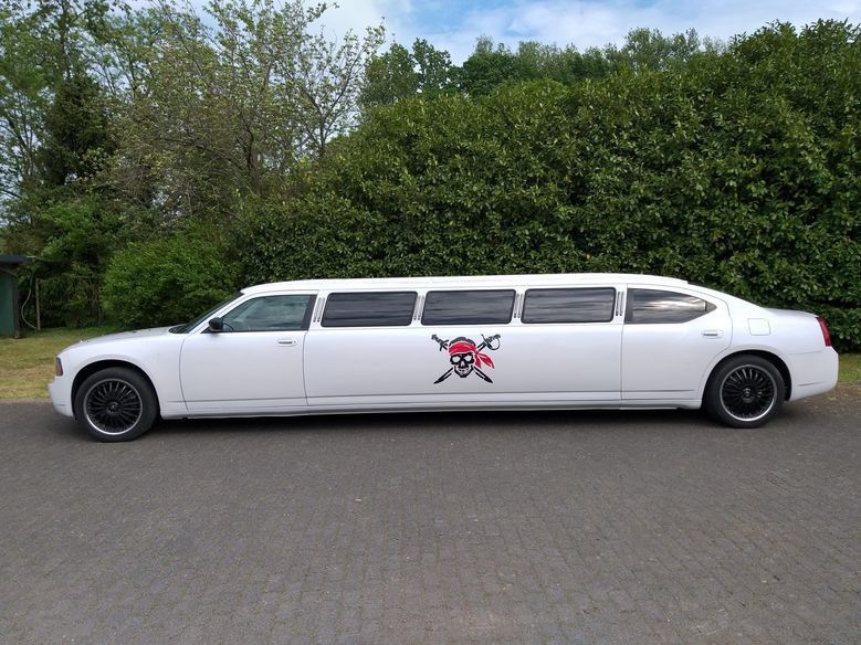 Bild des Angebotes Dodge Charger" Super Strech Limo"