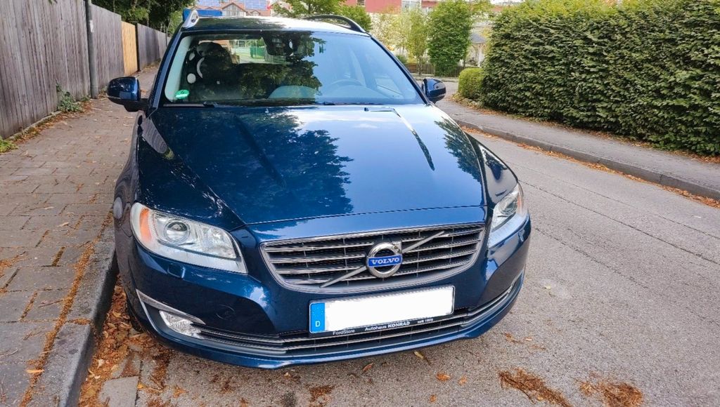 Bild des Angebotes Volvo V70 III 2.0 D4 Summum Euro6 Xenon Navi Leder